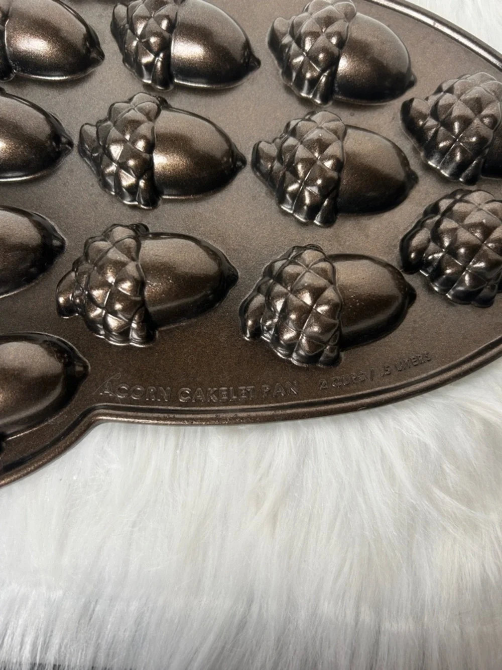 Nordic ware Acorn Baking Mold - Picture 3 of 3